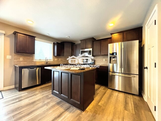 Photo - 20 NE Badger Ln