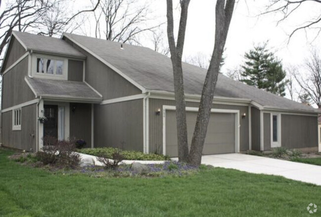 Building Photo - 904 Bluffway Dr Rental