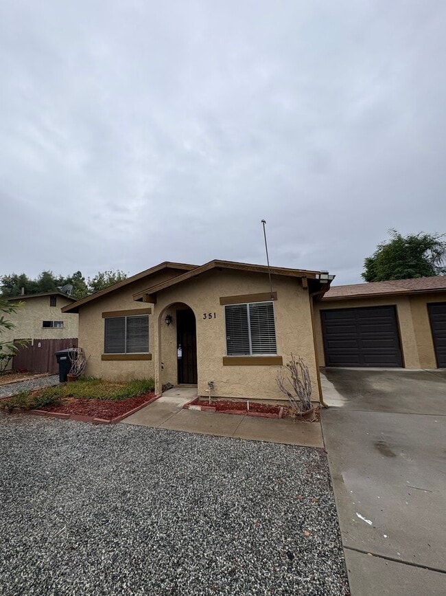 Building Photo - FOR RENT / 55+COMMUNITY