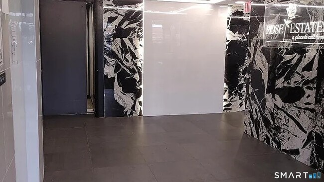 Photo - 194 Washington St