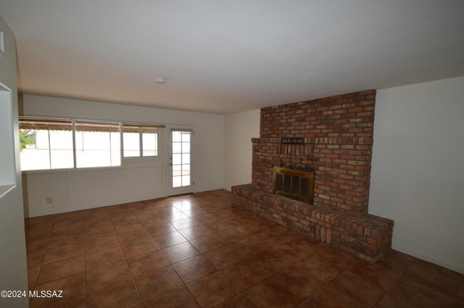 Photo - 3957 E Hampton Pl