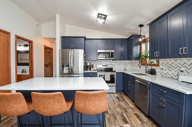 Photo - 5704 S San Diego Ave