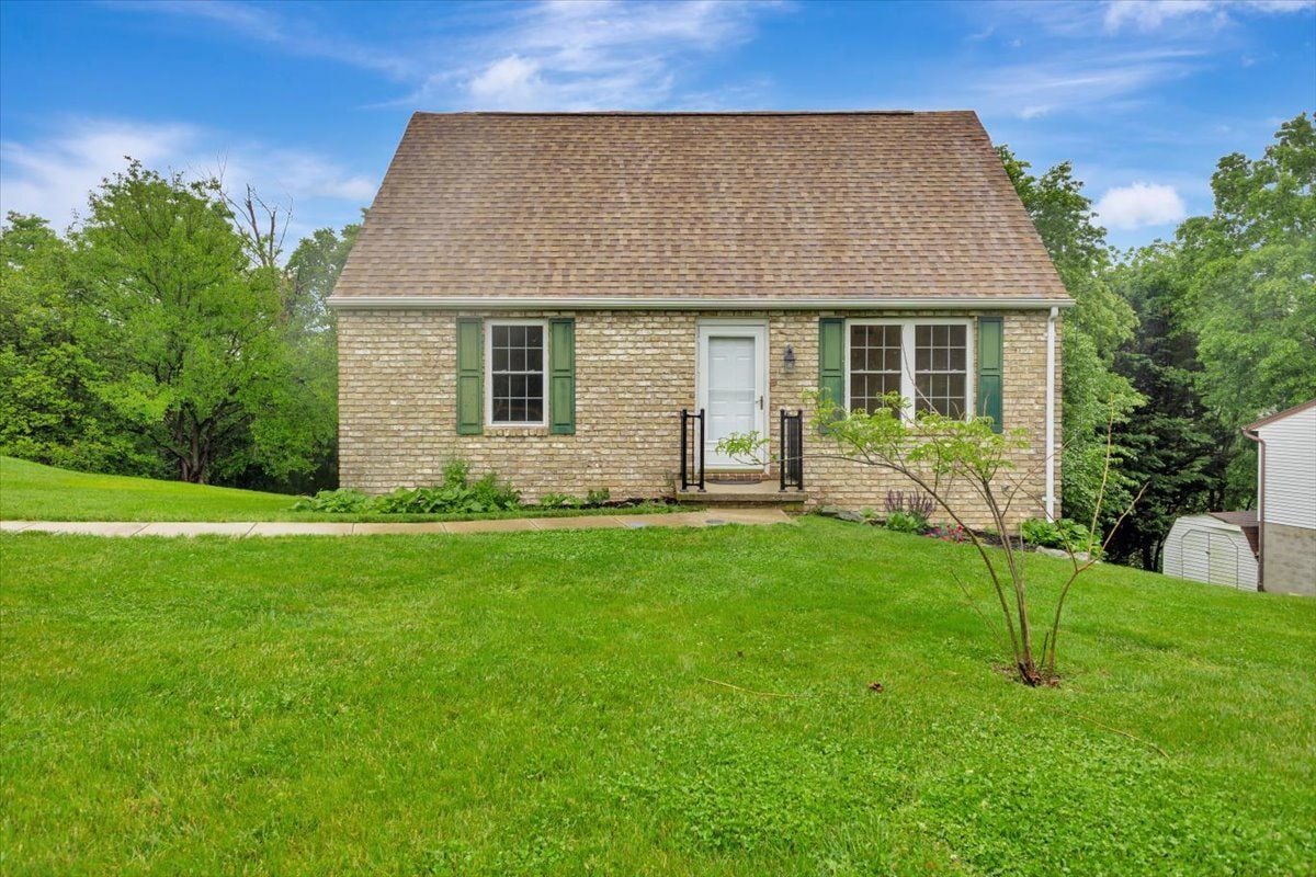 Photo - 307 Luther Dr House