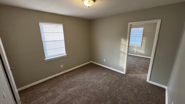 Photo - 832 Whitford Pl