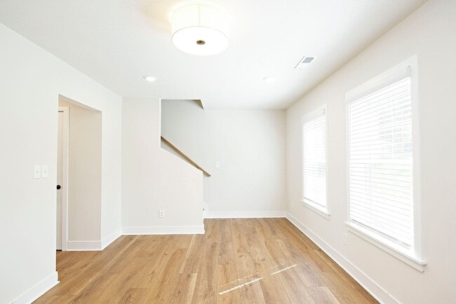 Photo - 919 Belmont Ave Unidad Belmont Ave 919