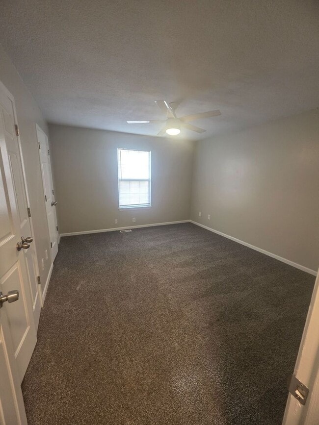 Photo - 3 Bedroom, 2 Bathroom in Kansas City