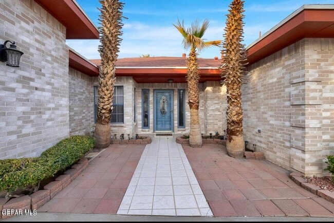 Photo - 2081 Paseo Del Prado Dr