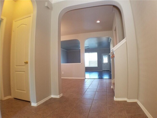 Photo - 2208 Hayfield Square