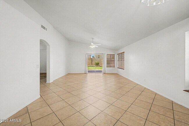 12548 W Roanoke Ave