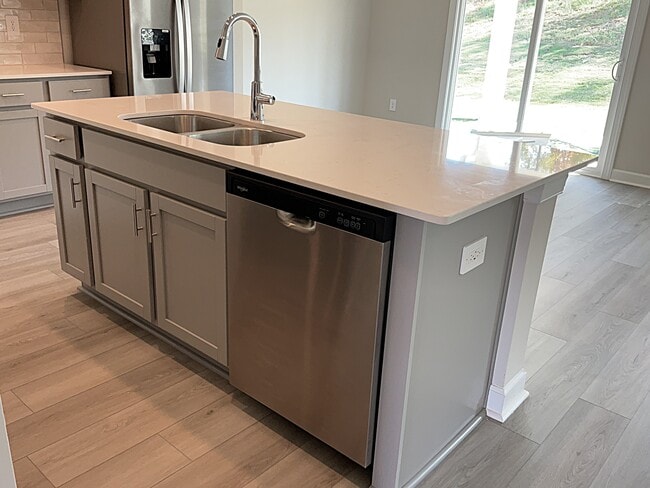 Photo - 210 Granby Trl