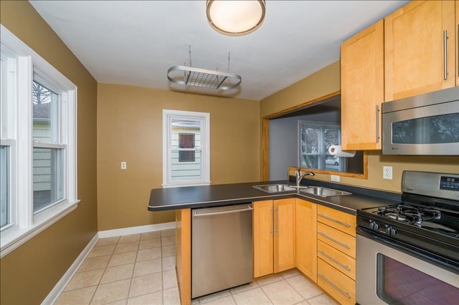 Photo - 5710 Wyoming St