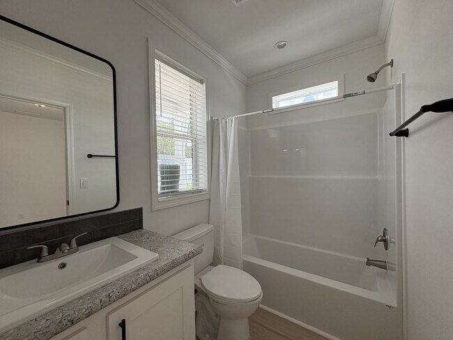 1643 Voyager Dr