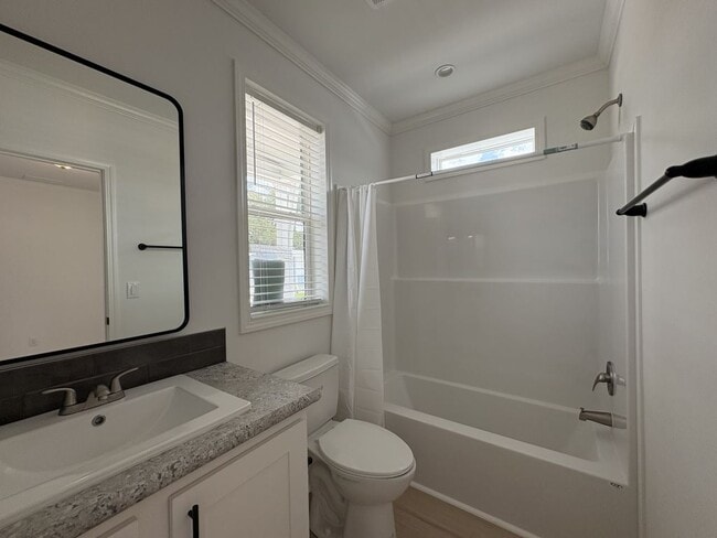 Photo - 1643 Voyager Dr