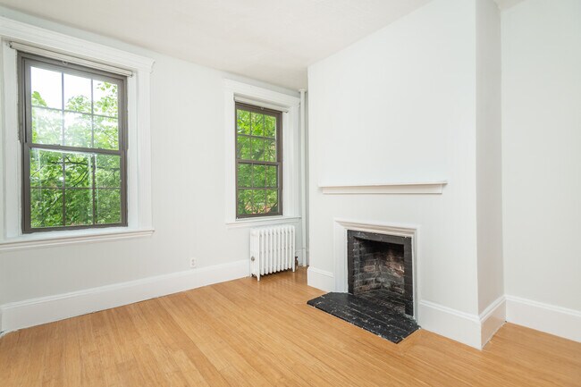 83 Myrtle St