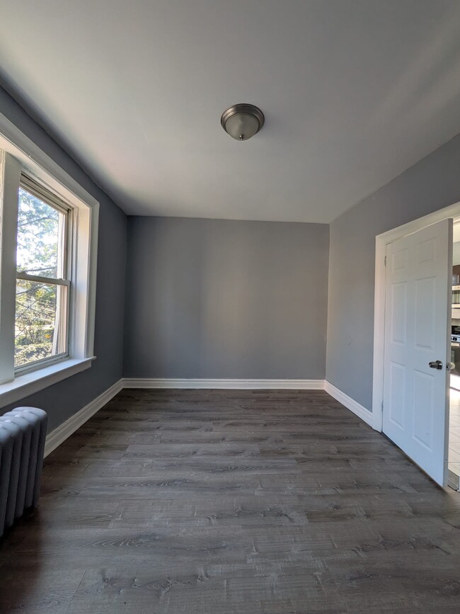 176 Broadway Unidad 3