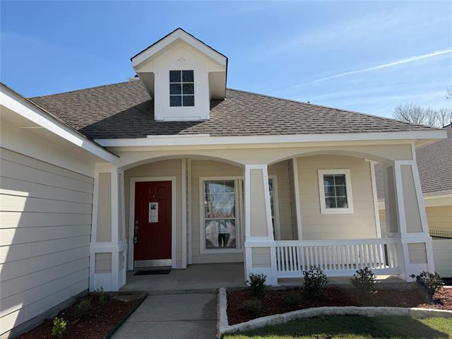 Photo - 523 Hilltop Dr