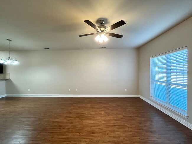 Photo - 319 Princess Place