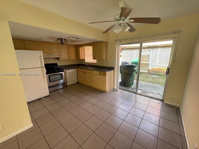 Photo - 5305 NW 27th St