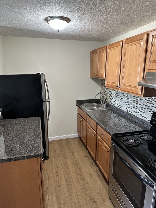 Carlyle House Apartments