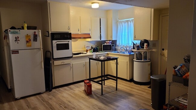 Photo - Burton Triplex Unit 160