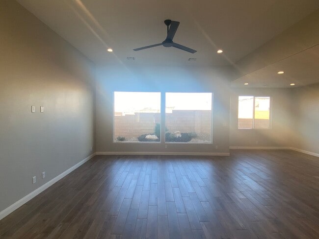 Photo - Beautiful home in the Ledges