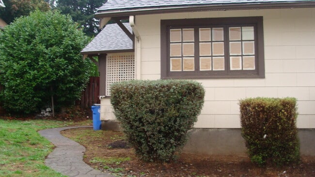 Photo - Lovely Camas Home