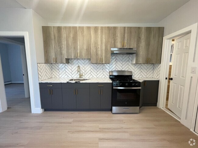 Building Photo - 150 Cator Ave Unit 4 Rental