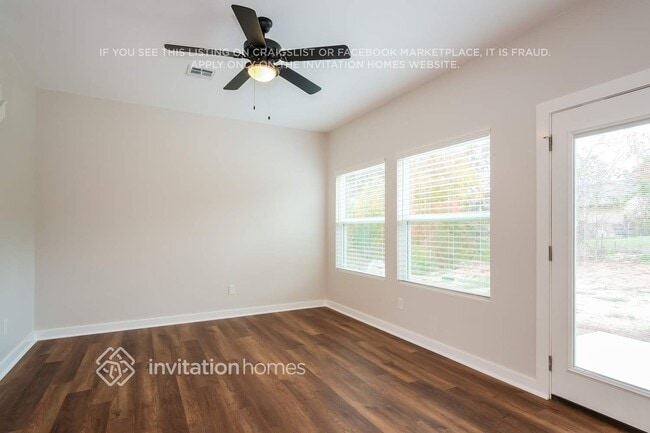 11012 Oak St