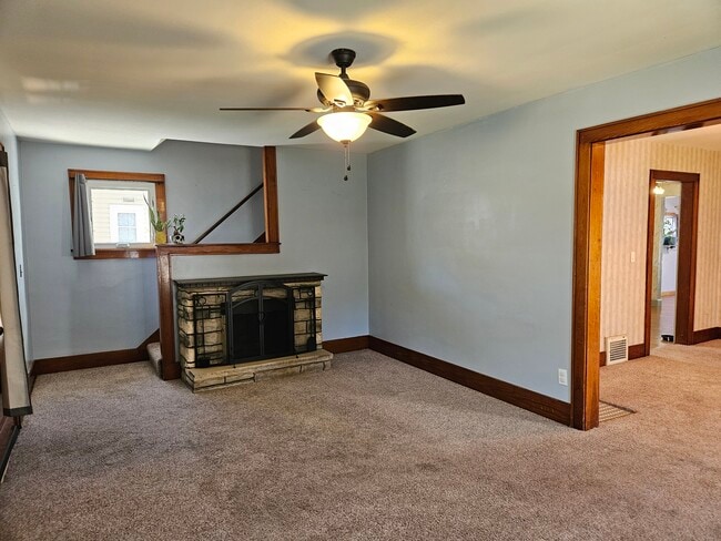 Photo - 4047 Mogadore Rd