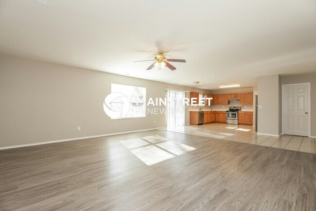 Photo - 4 Bedroom Pet-Friendly Home in Charlotte, NC with Main Street Renewal