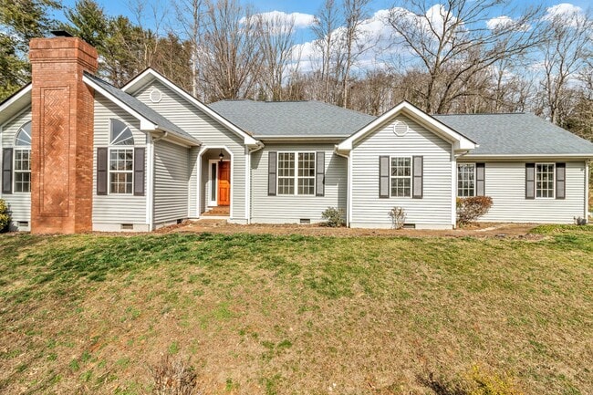 Building Photo - 12 Bethel Dr