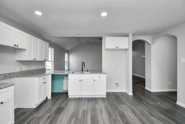 Photo - 21513 Ornella Cir