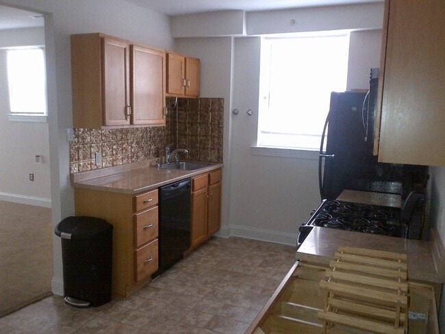 Photo - 3101 S Broad St Unidad 3101 Broad 2nd Floor