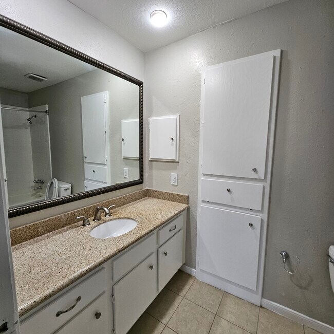 Photo - 712 Augusta Dr Unit 712