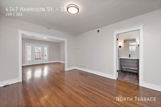 Photo - 4347 Harrison St Unit 1S