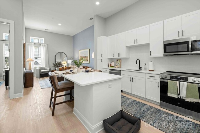 Photo - 9035 Lindholm Dr Unit T1