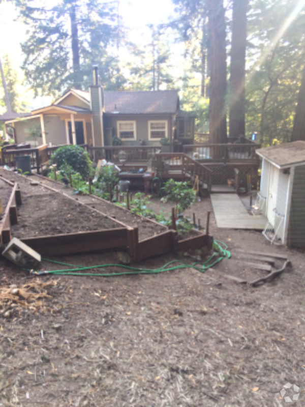 Building Photo - 21766 lindbergh Dr Rental
