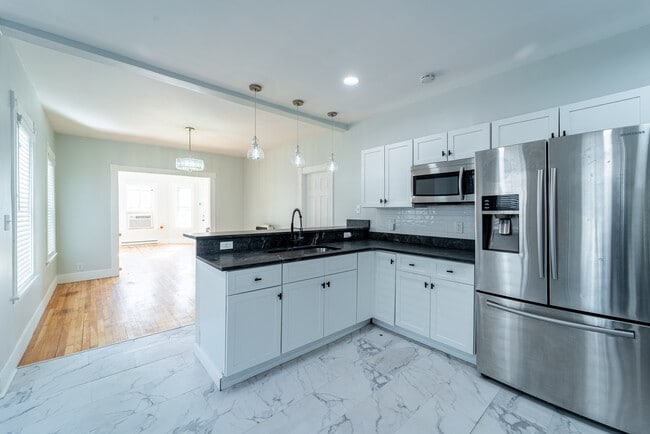 Building Photo - 48 Beaver St Unit 3