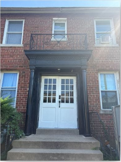 Photo - 221 35th St NE