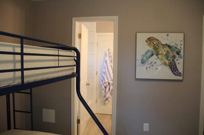 216 Dulwich Crescent Unit B