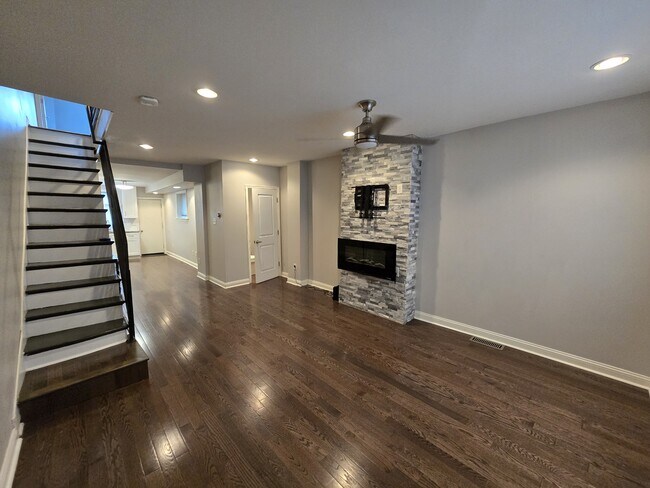 Photo - 2432 S Hutchinson St