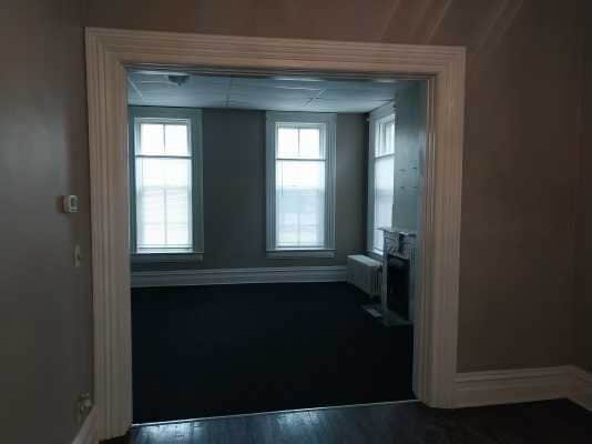 Photo - 437 W Walnut St Unit 1