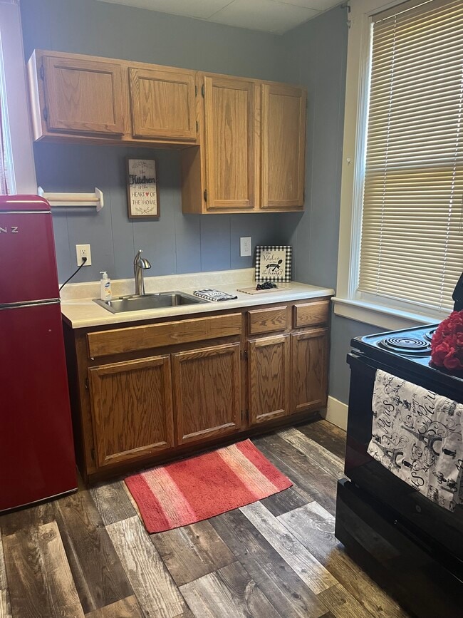 Photo - 516 W 6th St Unit C