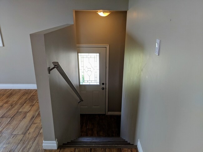 Photo - 805-888 88 Ave