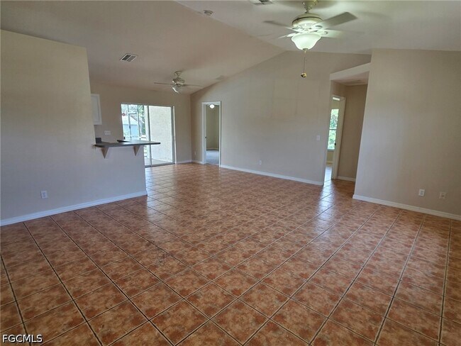 Photo - 3732 16th St W