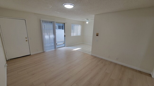 Building Photo - 11007 Hartsook St Rental