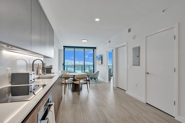 Photo - 580 72nd St Unit SI ID1263804P