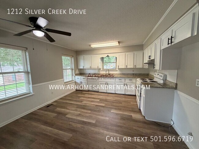 Photo - 1212 Silver Creek Dr