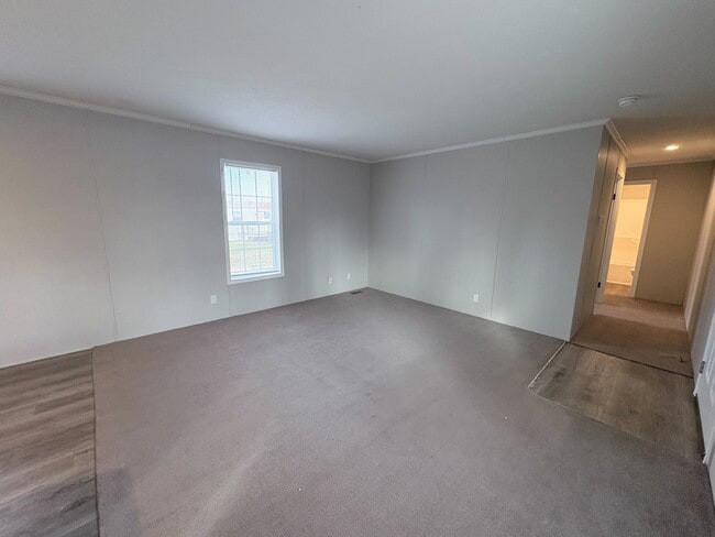 Photo - 10610 State Rte 762