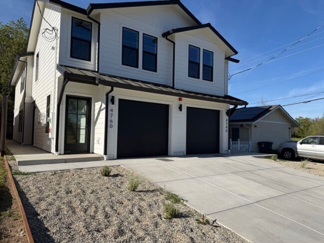 Building Photo - 4740-4760 3rd St, Rocklin, CA 95677 Unit 4760 3rd St, Rocklin, CA 95677